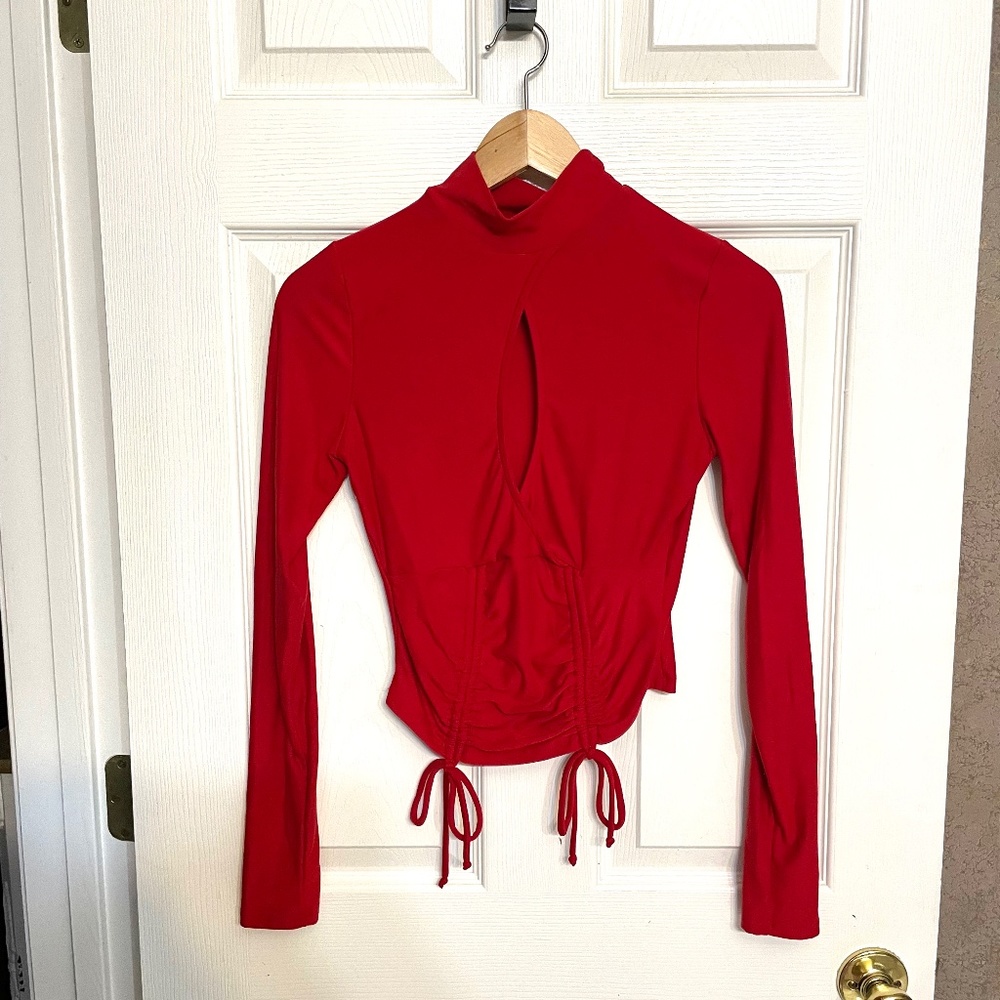 Windsor Cut- out Top S